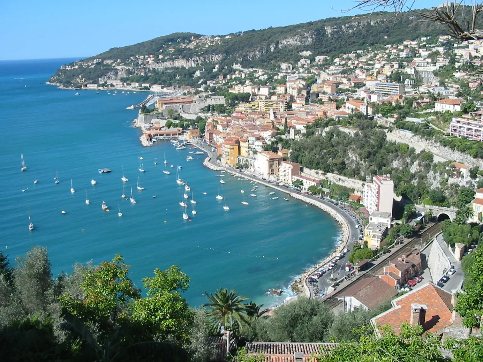 Villefranche-sur-Mer : la vieille ville et la rade